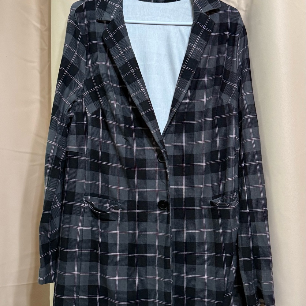 torrid Black & Gray Plaid Blazer